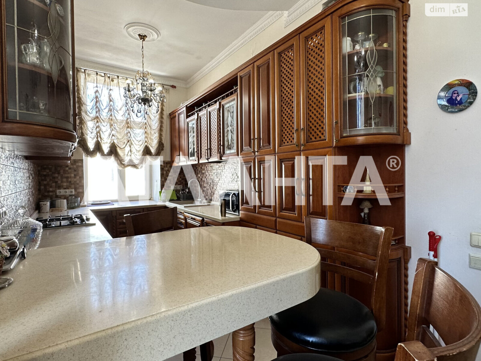 Продаж п`ятикімнатної квартири в Одесі, на вул. Катерининська, район Приморський фото 1 Продаж п`ятикімнатної квартири в Одесі, на вул. Катерининська, район Приморський фото 1