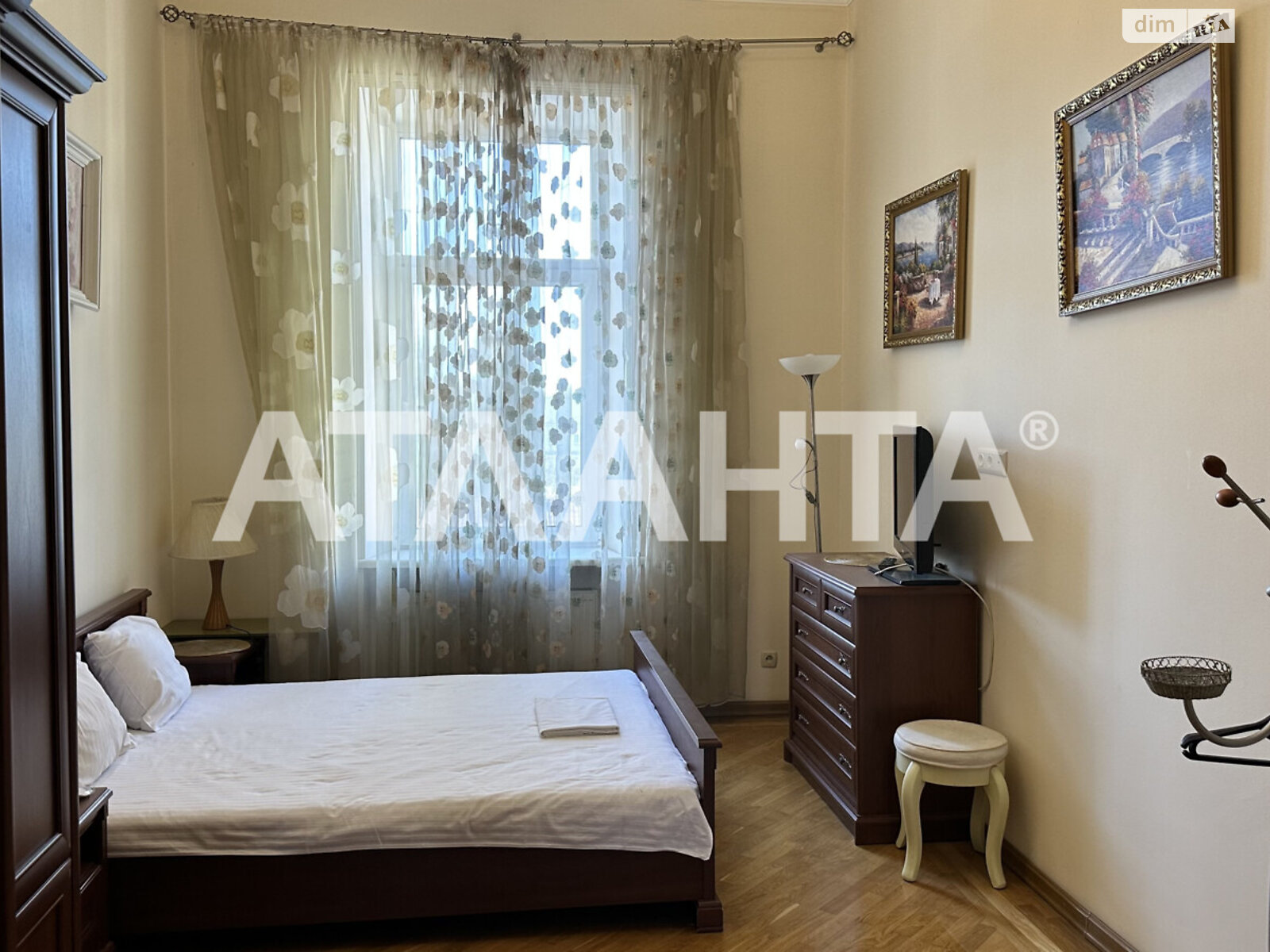 Продаж п`ятикімнатної квартири в Одесі, на вул. Катерининська, район Приморський фото 1 Продаж п`ятикімнатної квартири в Одесі, на вул. Катерининська, район Приморський фото 1