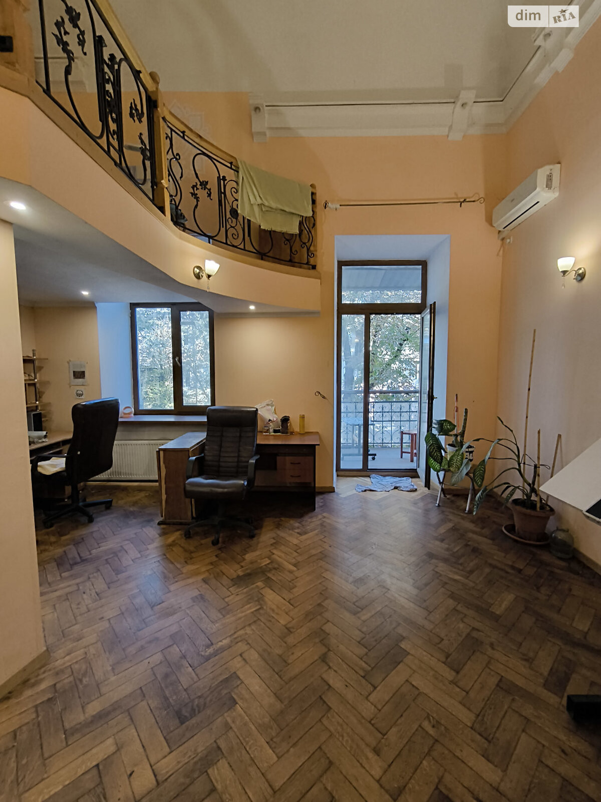 Продаж трикімнатної квартири в Одесі, на вул. Катерининська, район Приморський фото 1 Продаж трикімнатної квартири в Одесі, на вул. Катерининська, район Приморський фото 1
