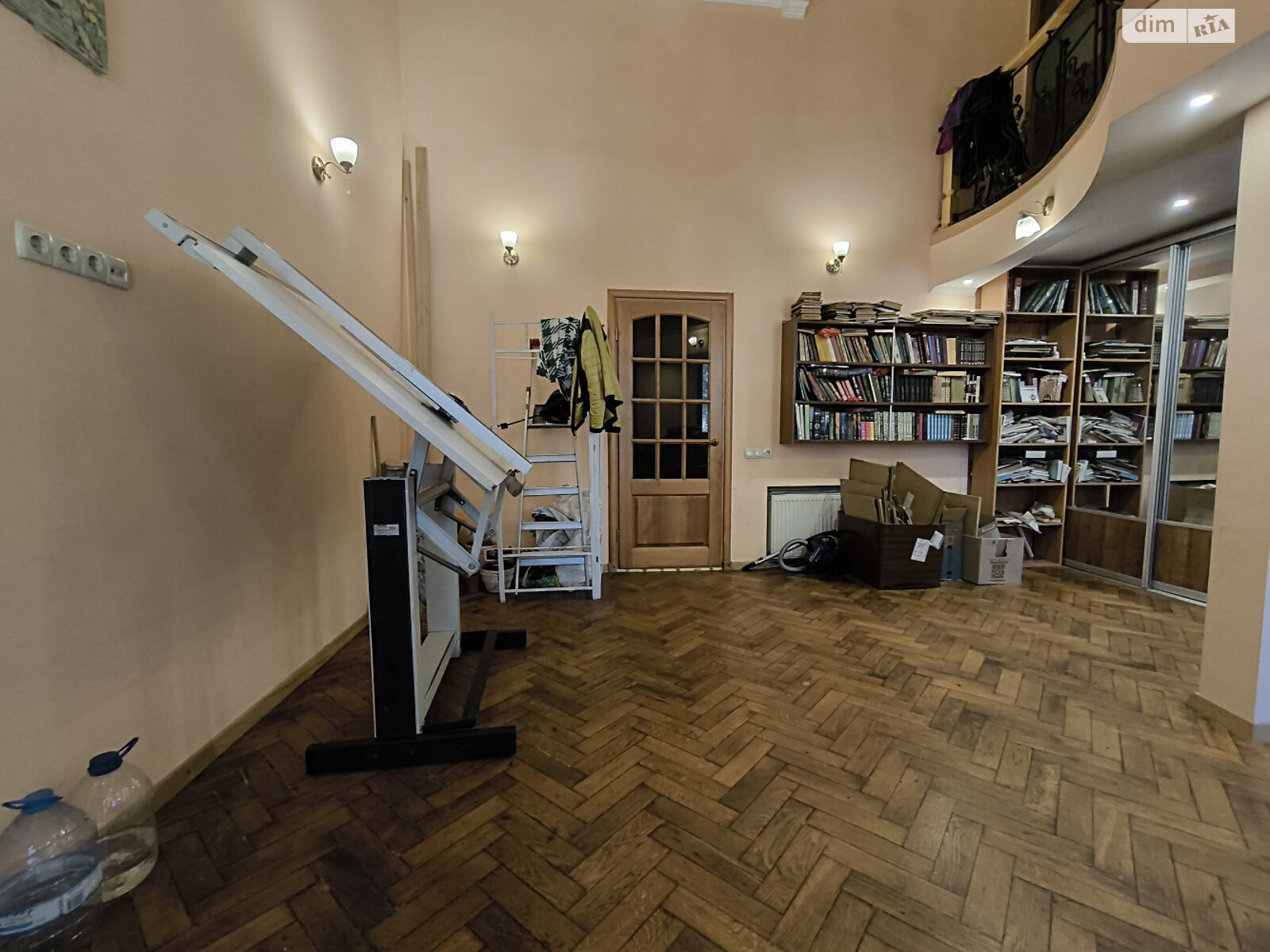 Продаж трикімнатної квартири в Одесі, на вул. Катерининська, район Приморський фото 1 Продаж трикімнатної квартири в Одесі, на вул. Катерининська, район Приморський фото 1