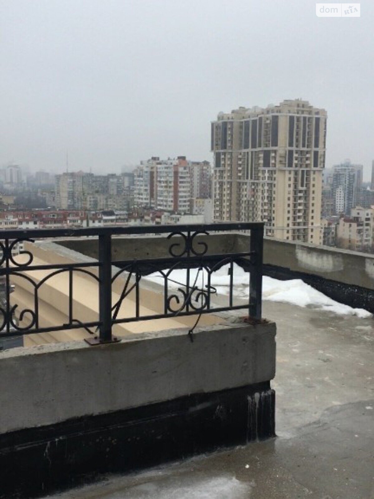 Продажа трехкомнатной квартиры в Одессе, на пер. Клубничный 24, район Приморский фото 1 Продажа трехкомнатной квартиры в Одессе, на пер. Клубничный 24, район Приморский фото 1