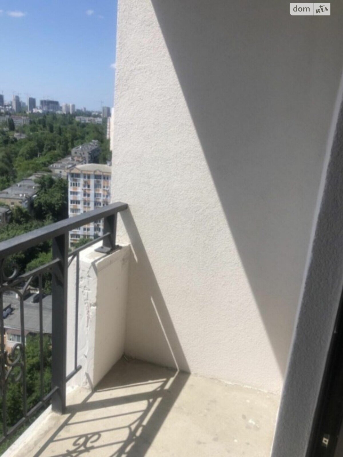 Продаж чотирикімнатної квартири в Одесі, на пров. Полуничний 24, район Приморський фото 1