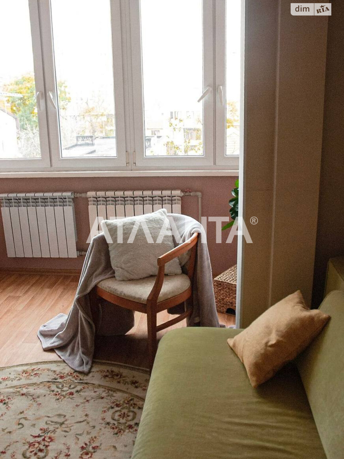 Продажа четырехкомнатной квартиры в Одессе, на пер. Клубничный, район Приморский фото 1 Продажа четырехкомнатной квартиры в Одессе, на пер. Клубничный, район Приморский фото 1