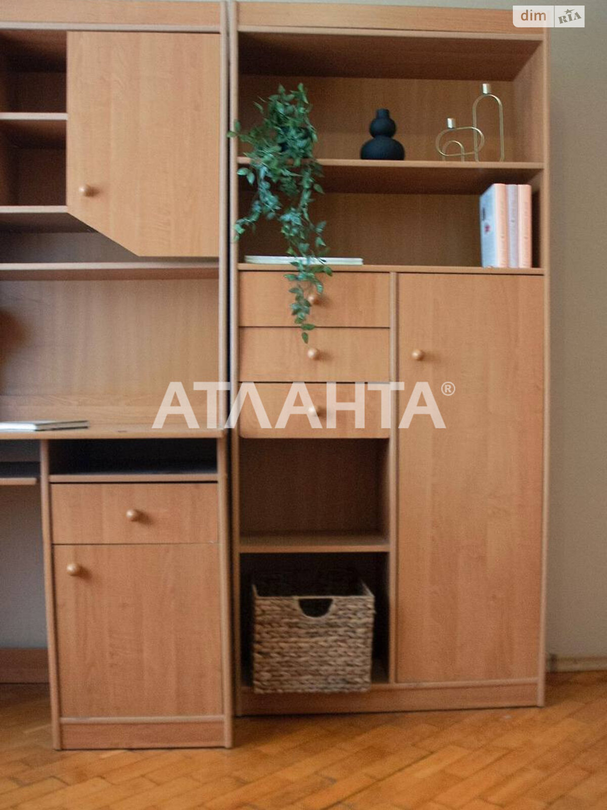 Продажа четырехкомнатной квартиры в Одессе, на пер. Клубничный, район Приморский фото 1 Продажа четырехкомнатной квартиры в Одессе, на пер. Клубничный, район Приморский фото 1