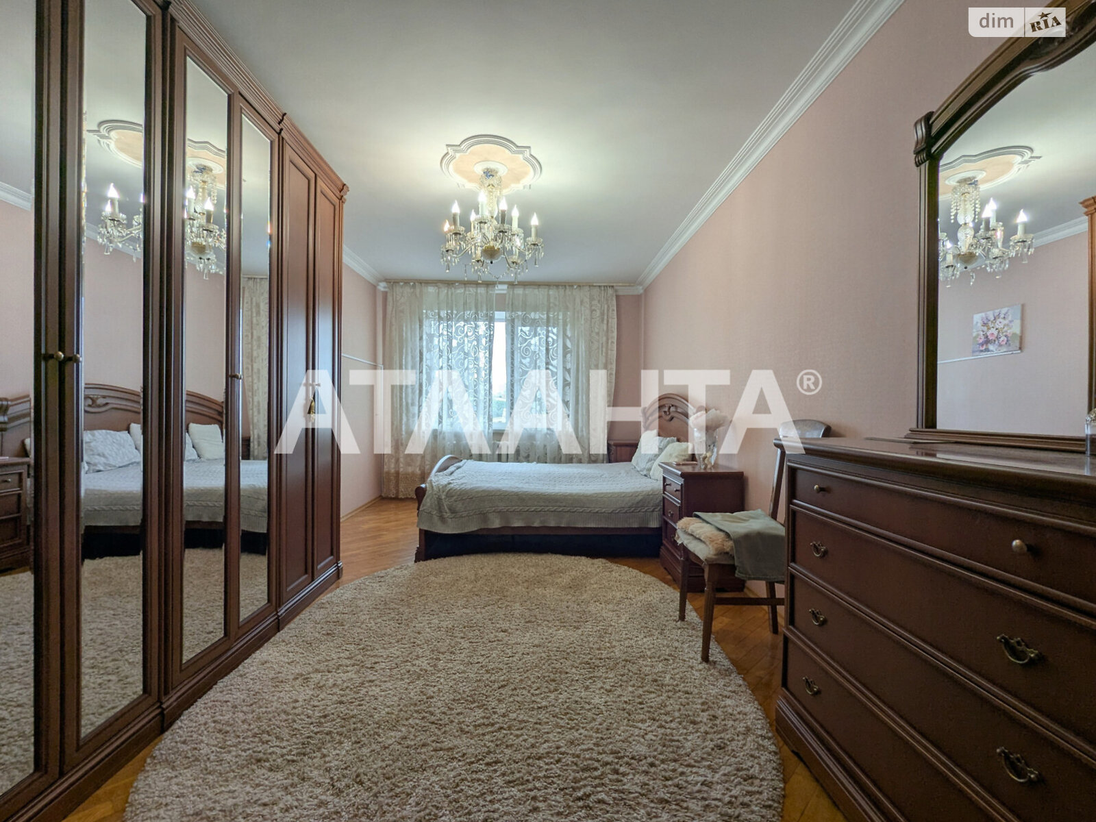 Продаж чотирикімнатної квартири в Одесі, на пров. Полуничний, район Приморський фото 1 Продаж чотирикімнатної квартири в Одесі, на пров. Полуничний, район Приморський фото 1