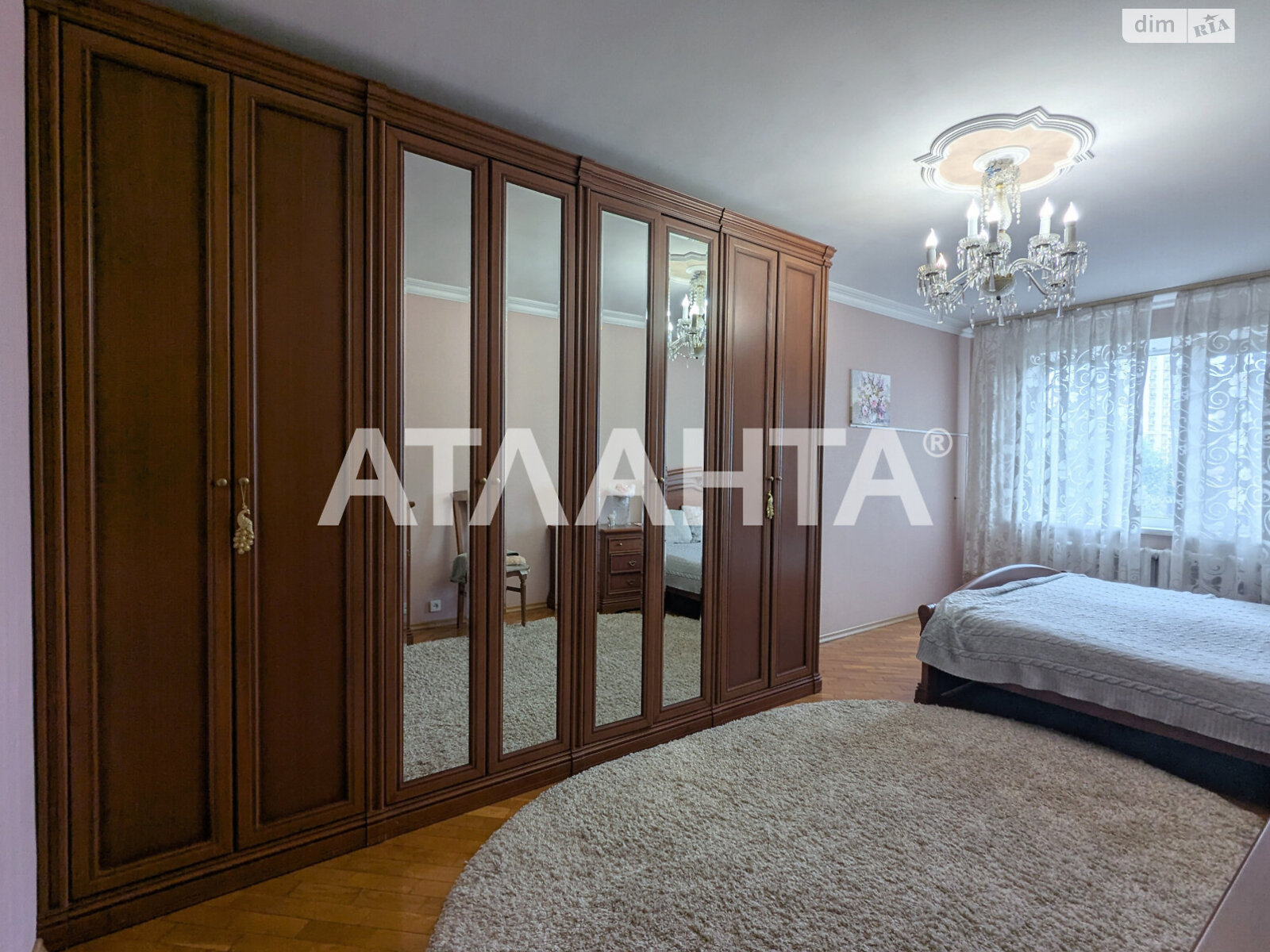 Продаж чотирикімнатної квартири в Одесі, на пров. Полуничний, район Приморський фото 1 Продаж чотирикімнатної квартири в Одесі, на пров. Полуничний, район Приморський фото 1