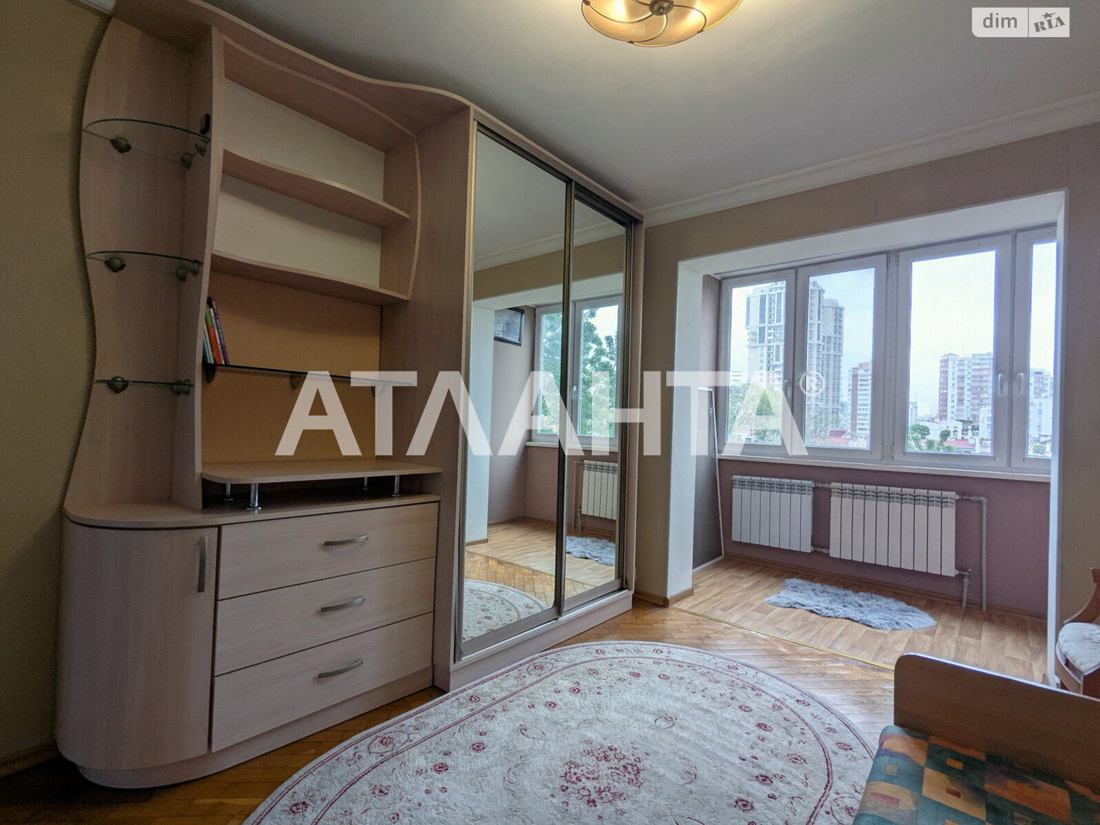 Продаж чотирикімнатної квартири в Одесі, на пров. Полуничний, район Приморський фото 1 Продаж чотирикімнатної квартири в Одесі, на пров. Полуничний, район Приморський фото 1