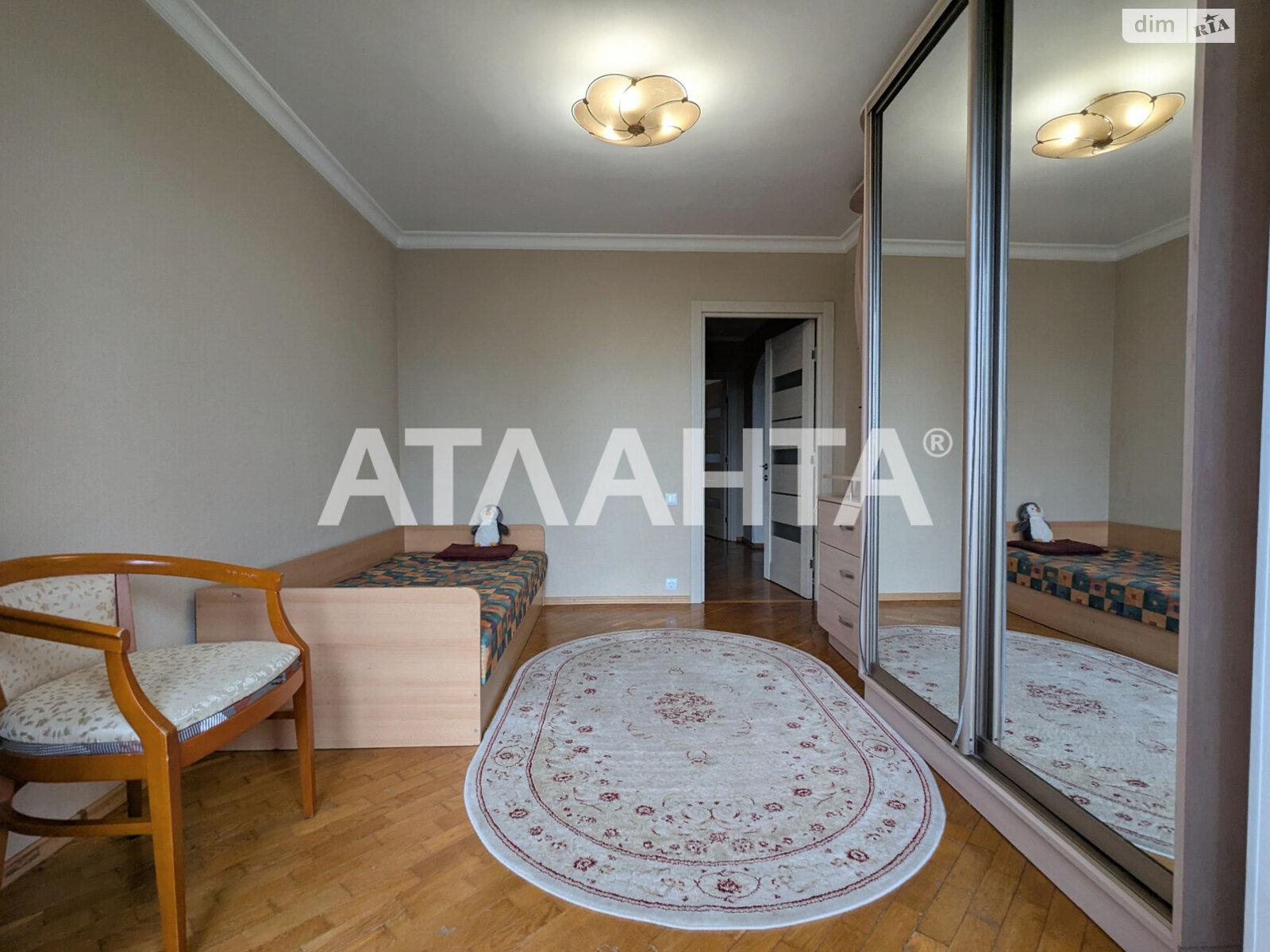 Продаж чотирикімнатної квартири в Одесі, на пров. Полуничний, район Приморський фото 1 Продаж чотирикімнатної квартири в Одесі, на пров. Полуничний, район Приморський фото 1