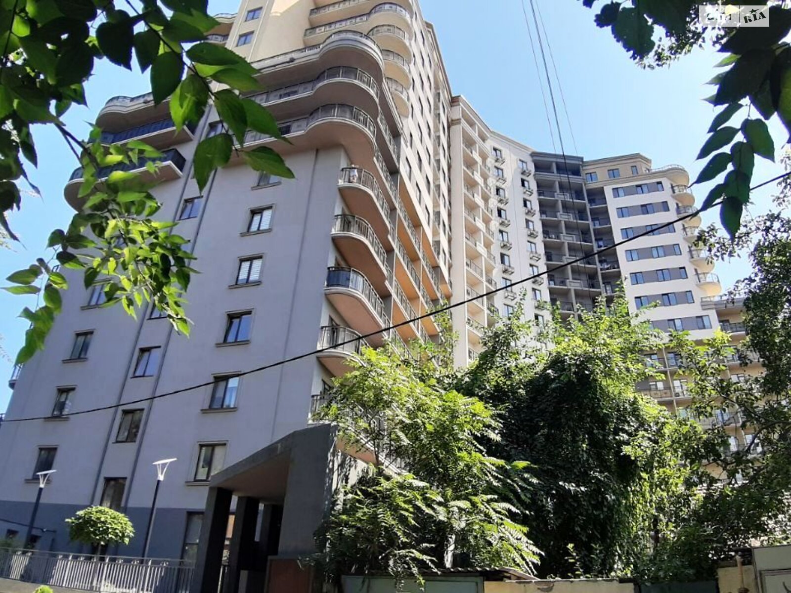 Продажа однокомнатной квартиры в Одессе, на пер. Клубничный 22А, район Приморский фото 1 Продажа однокомнатной квартиры в Одессе, на пер. Клубничный 22А, район Приморский фото 1
