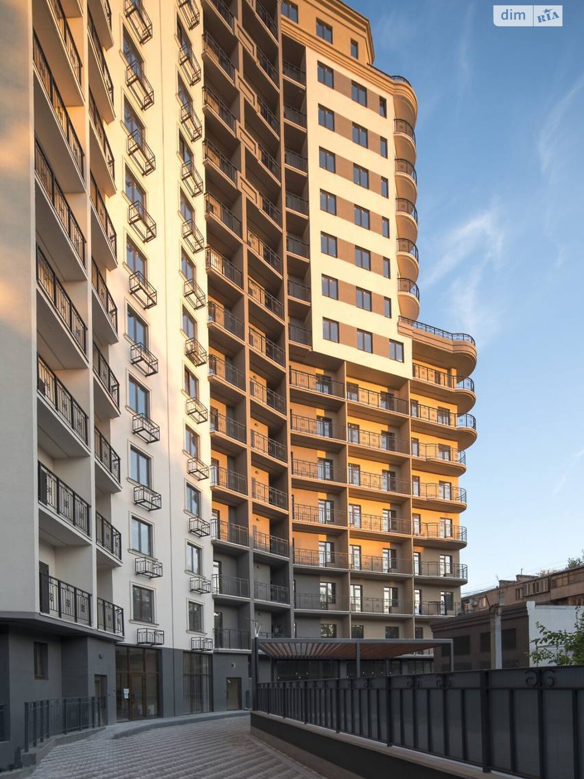 Продаж однокімнатної квартири в Одесі, на пров. Полуничний 24, район Приморський фото 1 Продаж однокімнатної квартири в Одесі, на пров. Полуничний 24, район Приморський фото 1