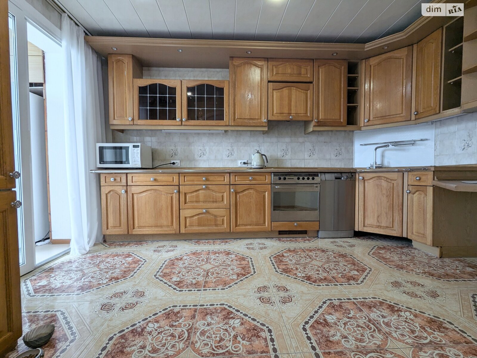Продажа четырехкомнатной квартиры в Одессе, на пер. Клубничный 31, район Приморский фото 1 Продажа четырехкомнатной квартиры в Одессе, на пер. Клубничный 31, район Приморский фото 1
