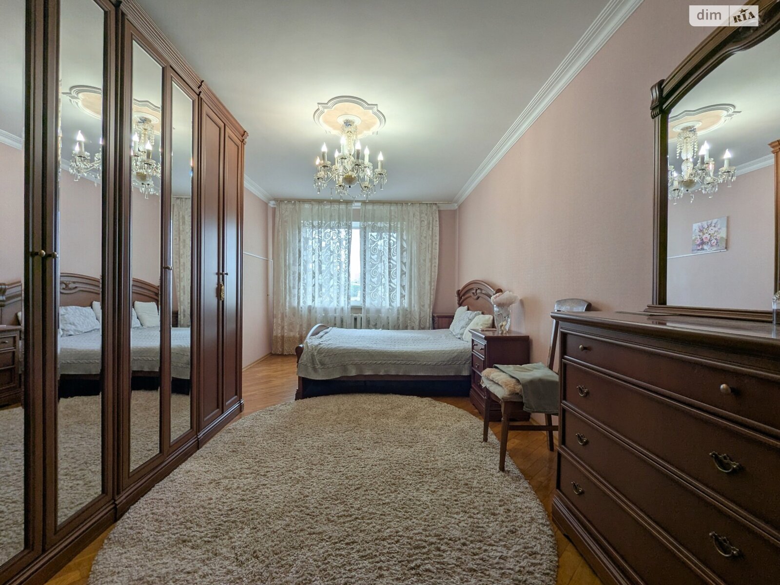 Продажа четырехкомнатной квартиры в Одессе, на пер. Клубничный 31, район Приморский фото 1 Продажа четырехкомнатной квартиры в Одессе, на пер. Клубничный 31, район Приморский фото 1