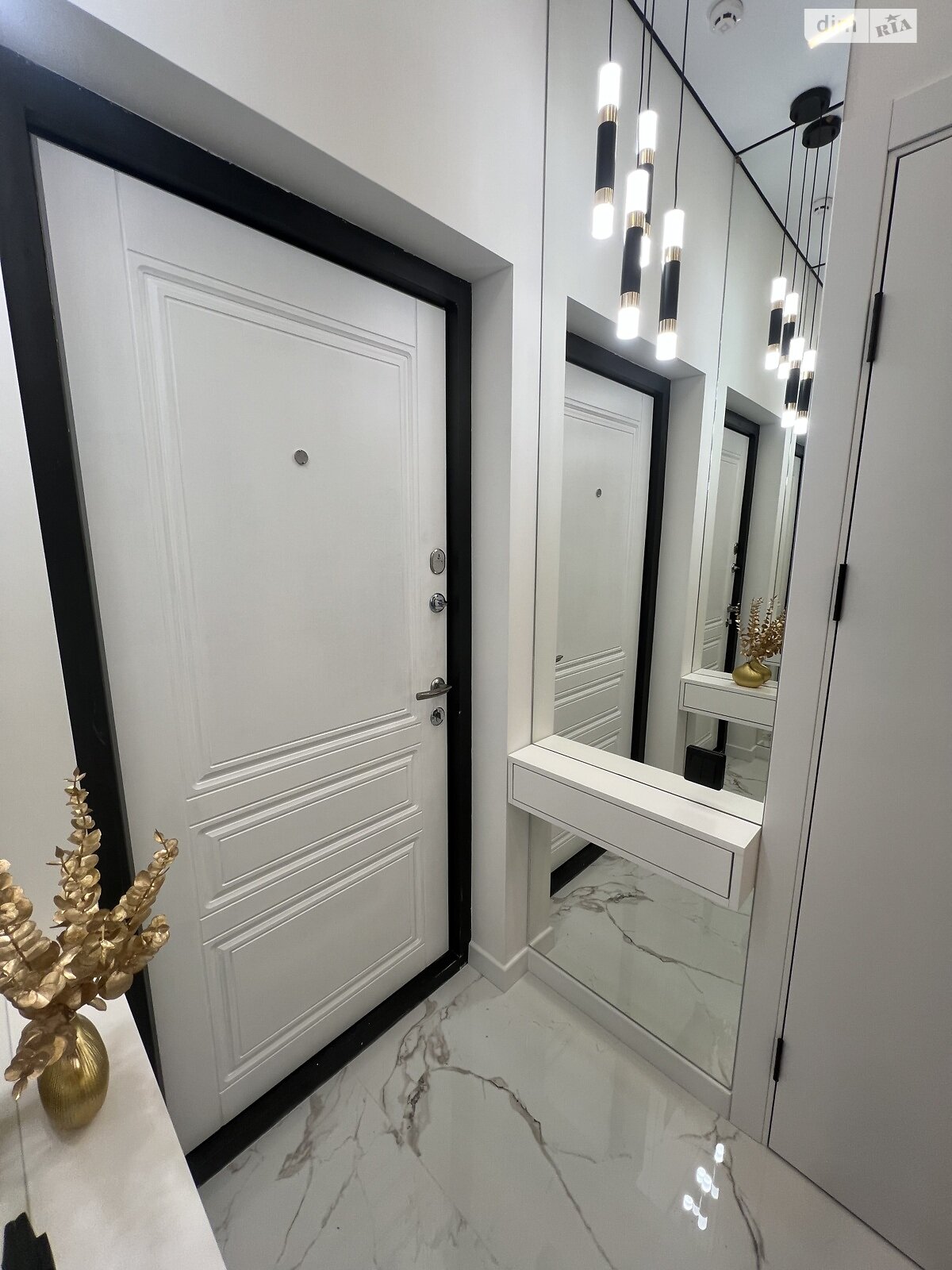 Продажа двухкомнатной квартиры в Одессе, на пер. Клубничный 24, район Приморский фото 1