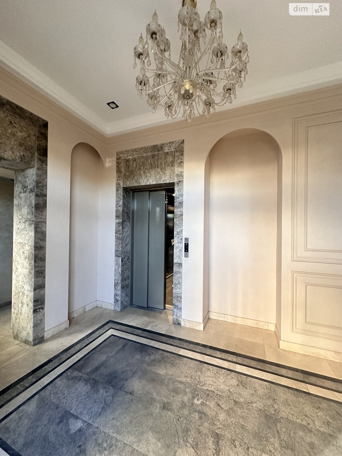 Продажа двухкомнатной квартиры в Одессе, на пер. Компасный 1А, район Приморский фото 1 Продажа двухкомнатной квартиры в Одессе, на пер. Компасный 1А, район Приморский фото 1