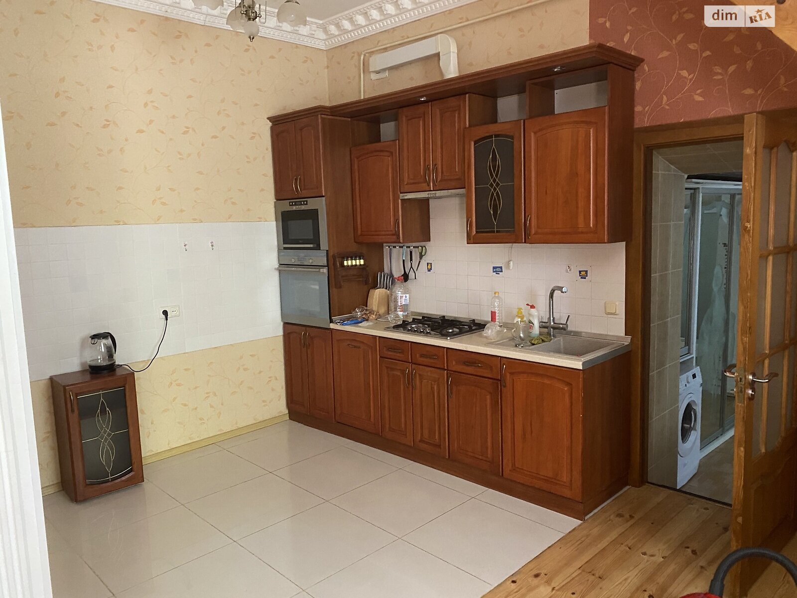 Продажа трехкомнатной квартиры в Одессе, на ул. Конная, район Приморский фото 1 Продажа трехкомнатной квартиры в Одессе, на ул. Конная, район Приморский фото 1