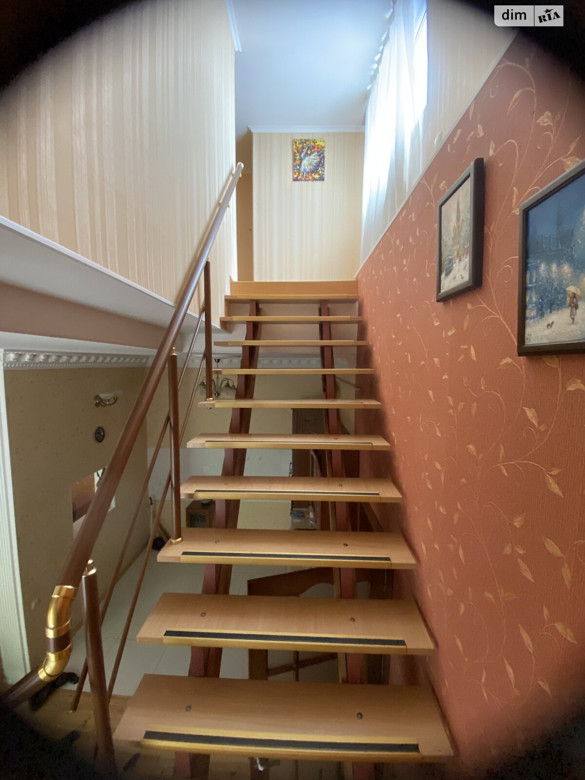 Продажа трехкомнатной квартиры в Одессе, на ул. Конная, район Приморский фото 1 Продажа трехкомнатной квартиры в Одессе, на ул. Конная, район Приморский фото 1