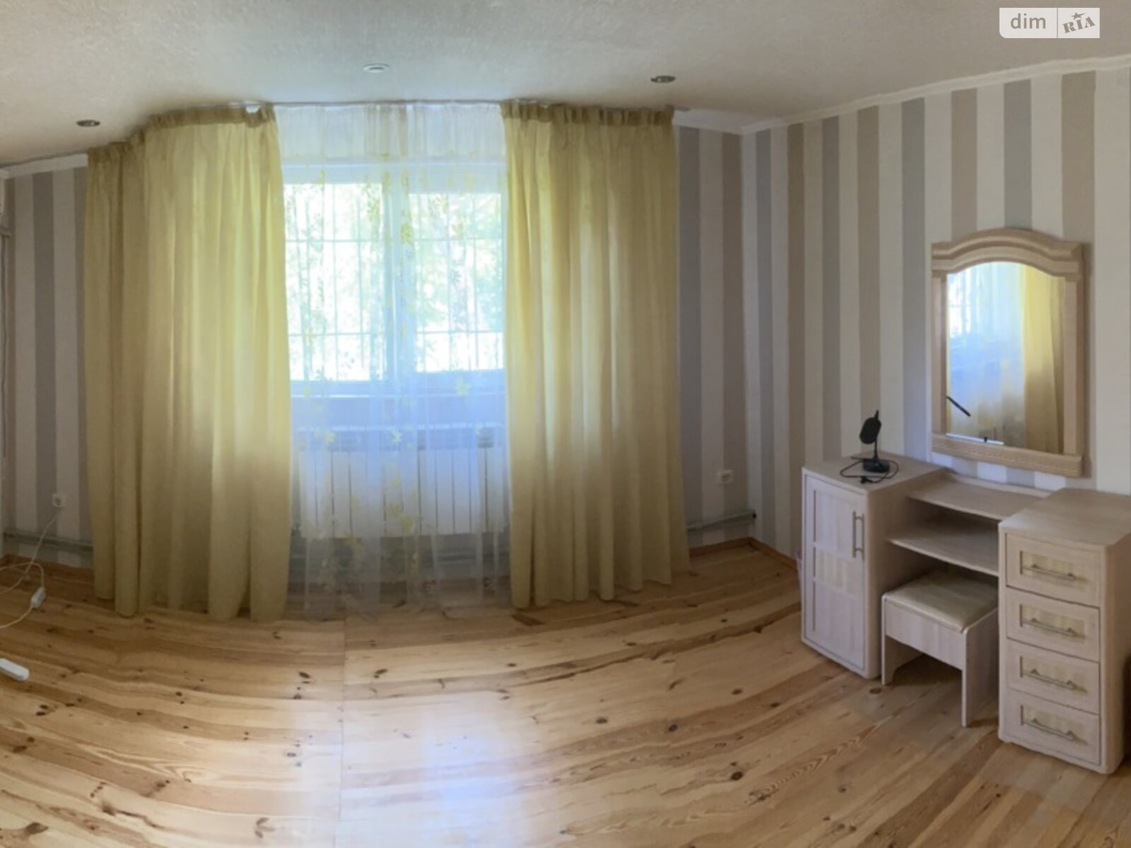 Продажа трехкомнатной квартиры в Одессе, на ул. Конная, район Приморский фото 1 Продажа трехкомнатной квартиры в Одессе, на ул. Конная, район Приморский фото 1
