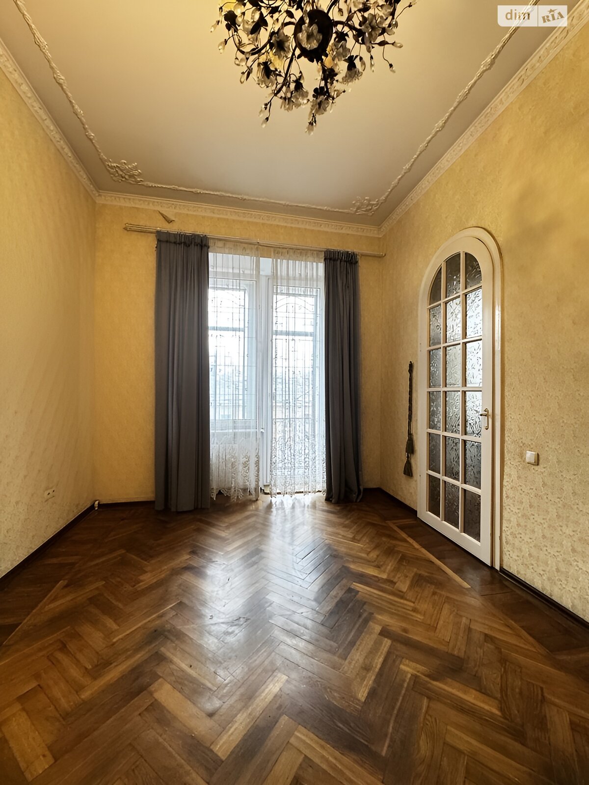 Продажа четырехкомнатной квартиры в Одессе, на ул. Софиевская, район Приморский фото 1 Продажа четырехкомнатной квартиры в Одессе, на ул. Софиевская, район Приморский фото 1