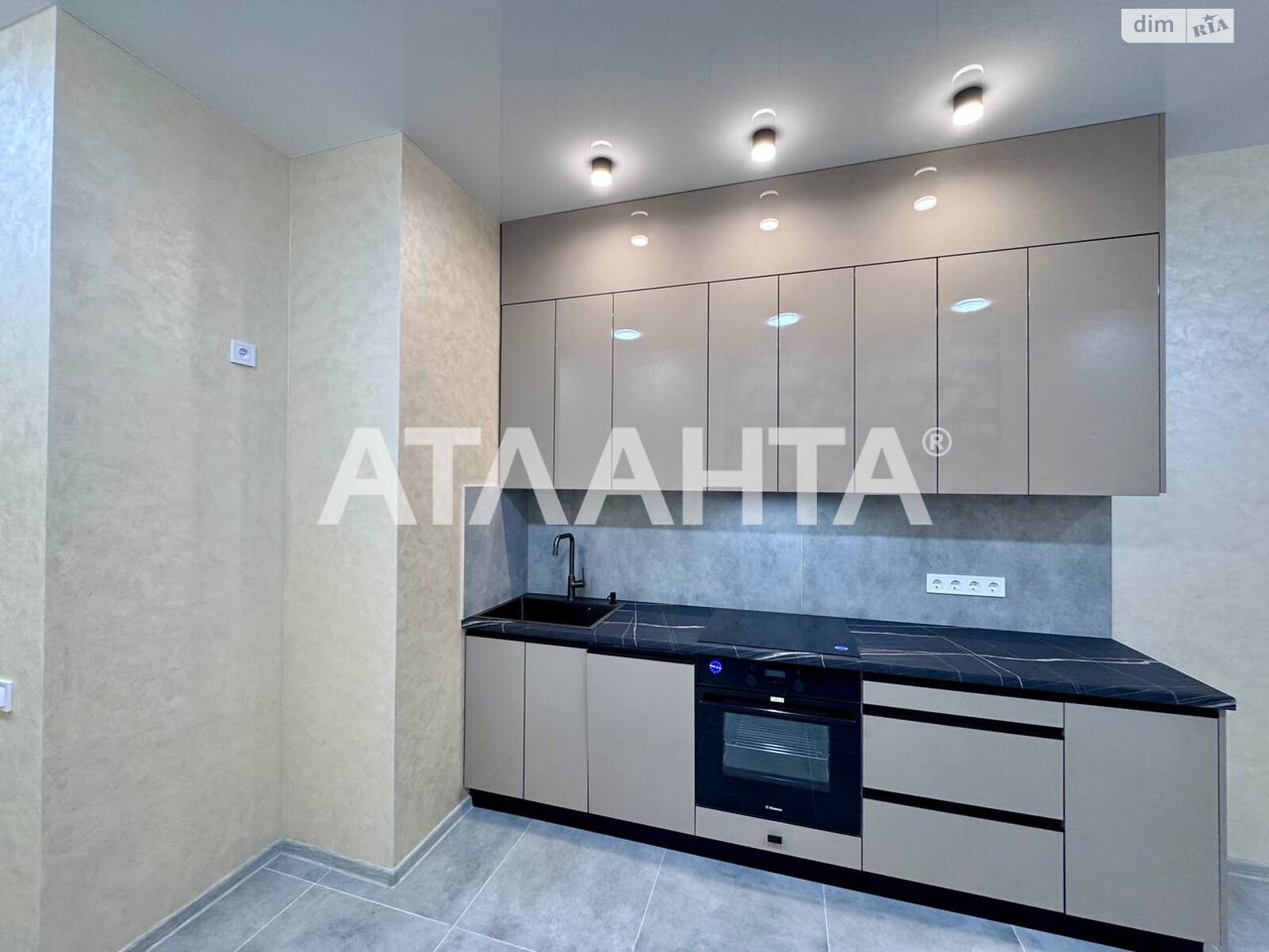 Продажа однокомнатной квартиры в Одессе, на ул. Краснова, район Приморский фото 1 Продажа однокомнатной квартиры в Одессе, на ул. Краснова, район Приморский фото 1