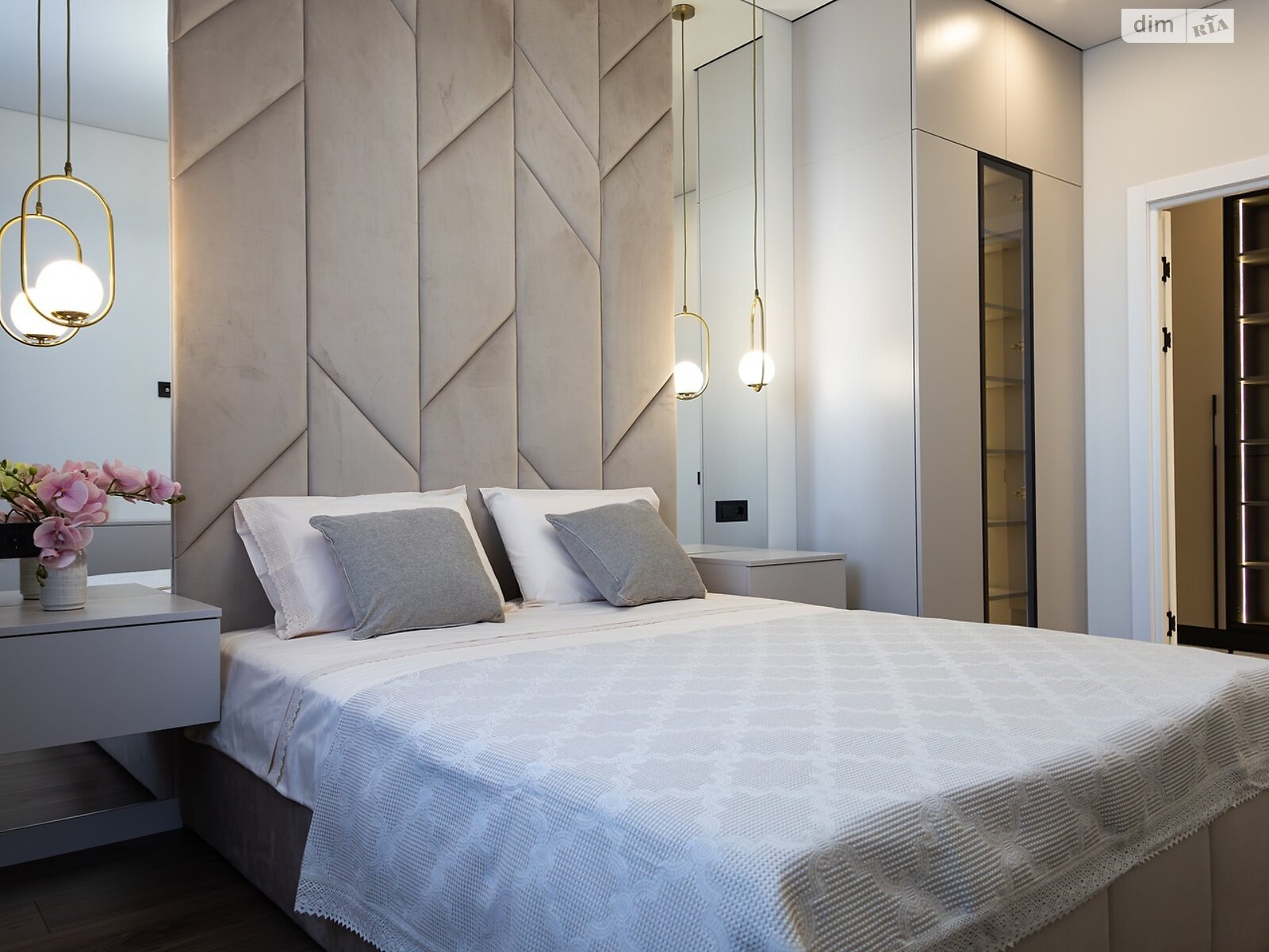 Продаж двокімнатної квартири в Одесі, на вул. Краснова, район Приморський фото 1 Продаж двокімнатної квартири в Одесі, на вул. Краснова, район Приморський фото 1