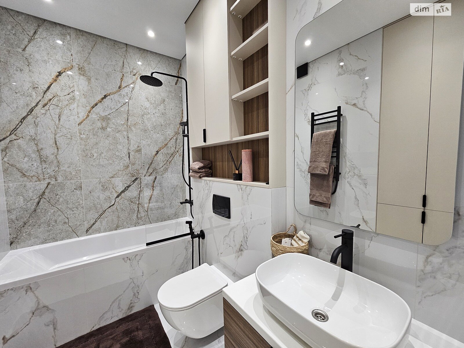 Продаж двокімнатної квартири в Одесі, на вул. Краснова, район Приморський фото 1 Продаж двокімнатної квартири в Одесі, на вул. Краснова, район Приморський фото 1