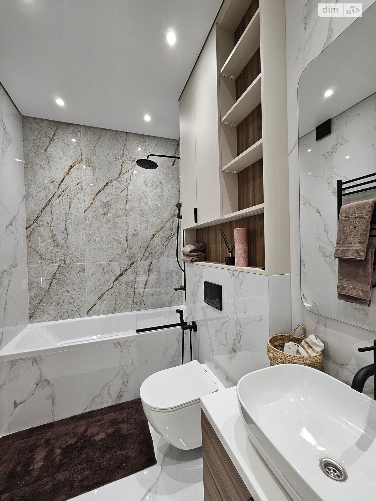 Продаж двокімнатної квартири в Одесі, на вул. Краснова, район Приморський фото 1 Продаж двокімнатної квартири в Одесі, на вул. Краснова, район Приморський фото 1