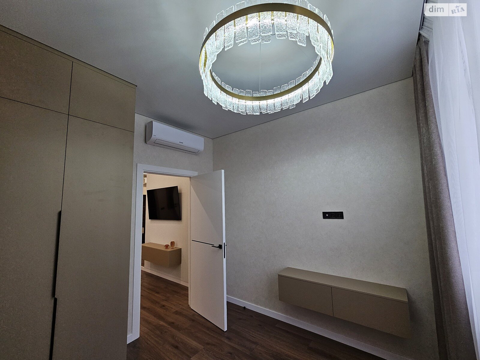 Продаж двокімнатної квартири в Одесі, на вул. Краснова, район Приморський фото 1 Продаж двокімнатної квартири в Одесі, на вул. Краснова, район Приморський фото 1