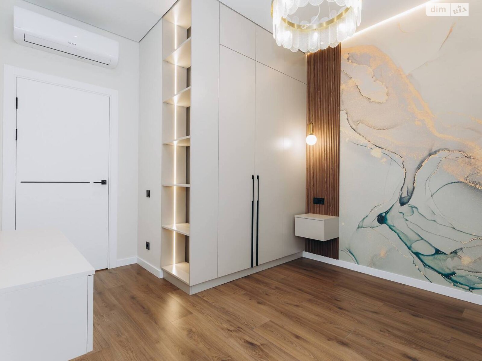 Продажа двухкомнатной квартиры в Одессе, на ул. Краснова, район Приморский фото 1