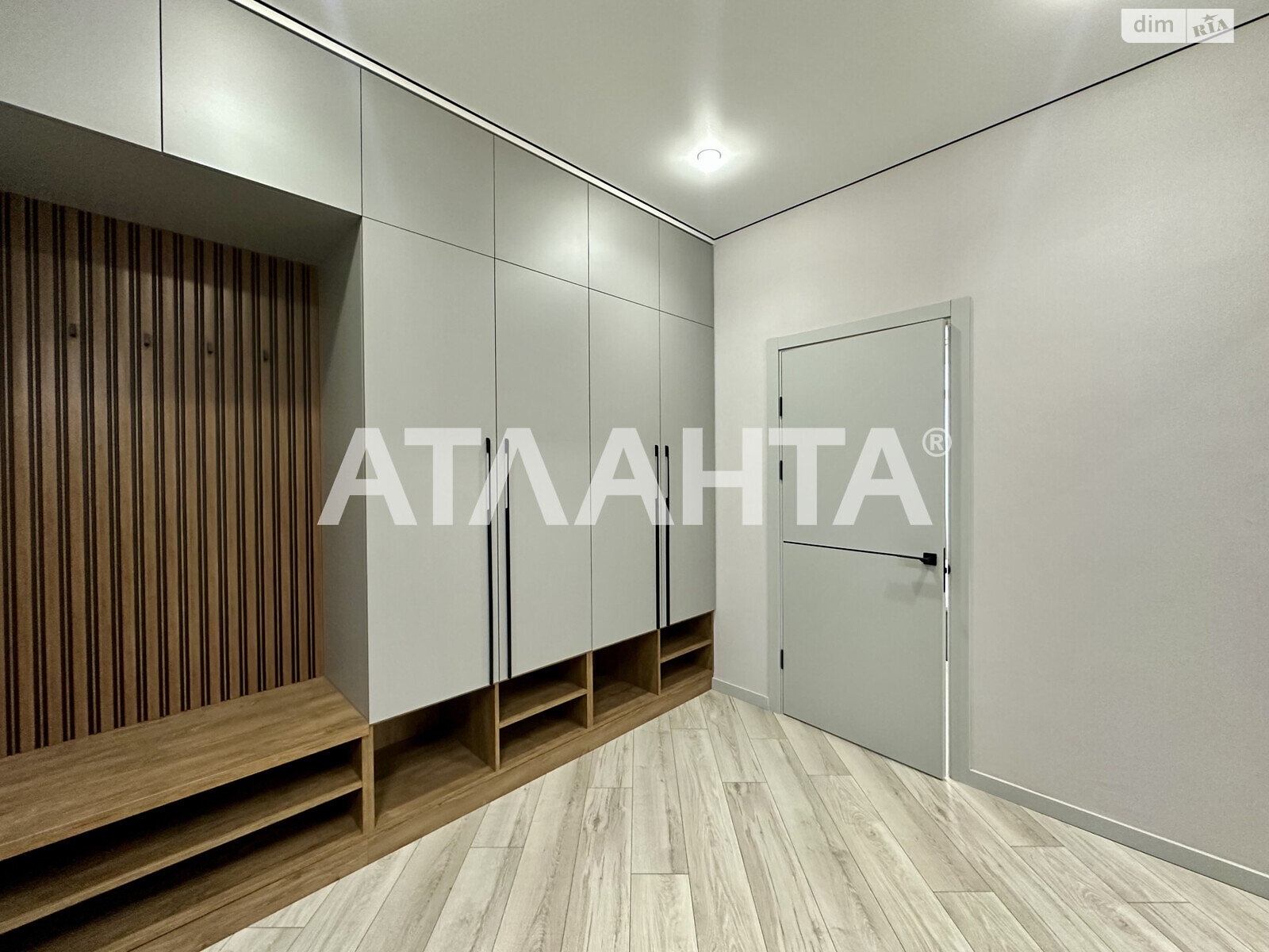 Продажа однокомнатной квартиры в Одессе, на ул. Краснова, район Приморский фото 1 Продажа однокомнатной квартиры в Одессе, на ул. Краснова, район Приморский фото 1