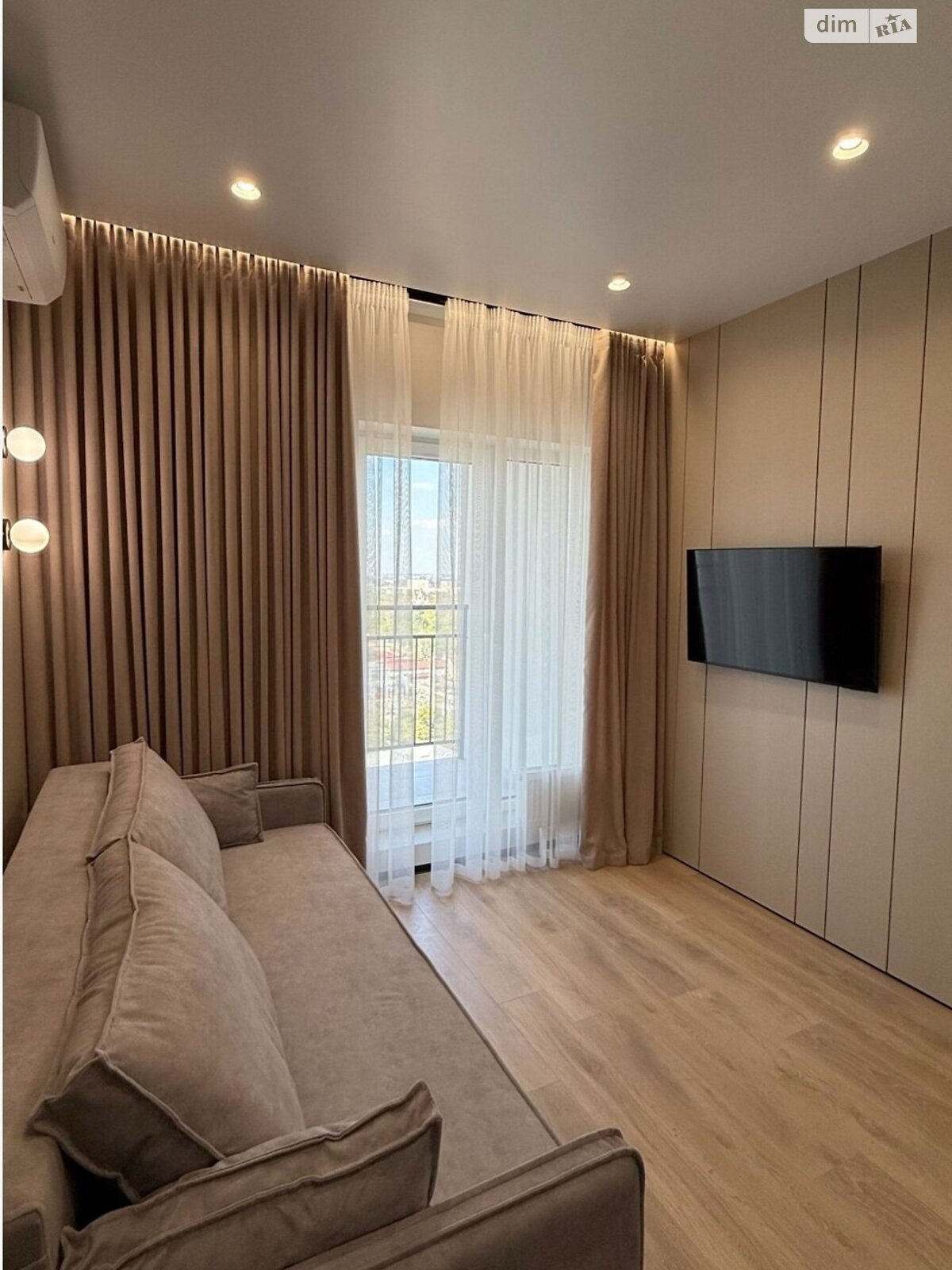 Продаж однокімнатної квартири в Одесі, на вул. Краснова, район Приморський фото 1