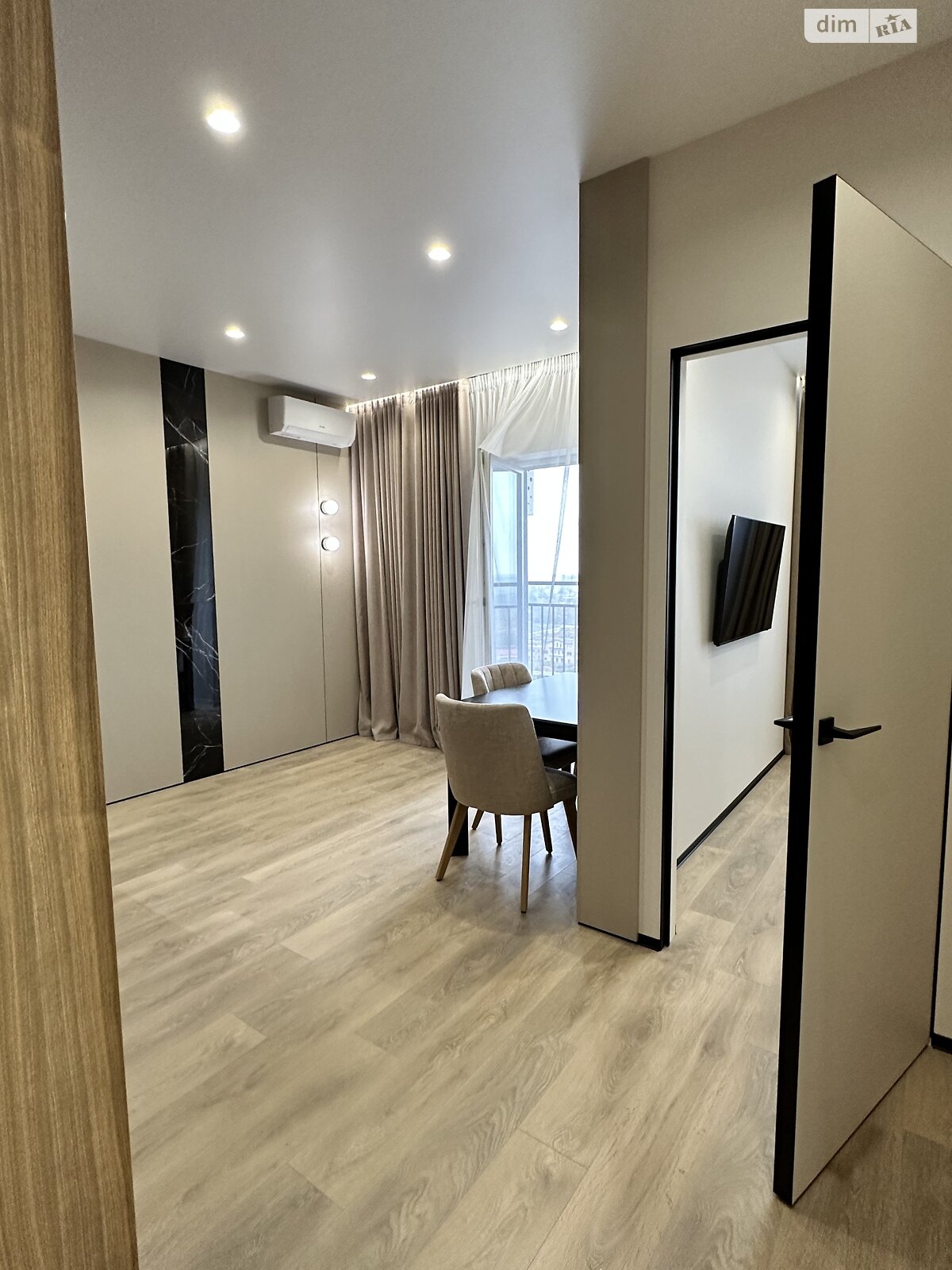 Продаж однокімнатної квартири в Одесі, на вул. Краснова, район Приморський фото 1