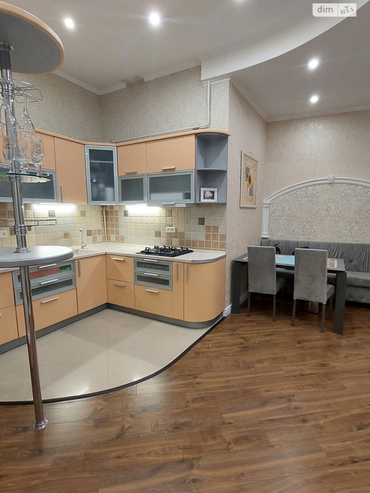 Продаж двокімнатної квартири в Одесі, на пров. Красний, район Приморський фото 1 Продаж двокімнатної квартири в Одесі, на пров. Красний, район Приморський фото 1