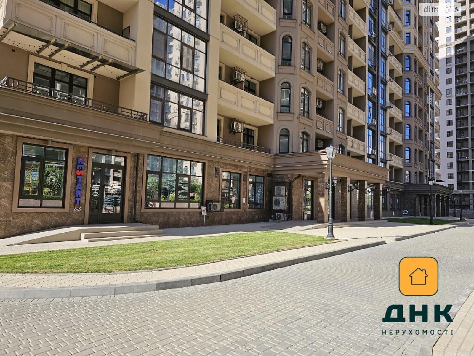 Продажа трехкомнатной квартиры в Одессе, на пер. Курортный 1, район Приморский фото 1