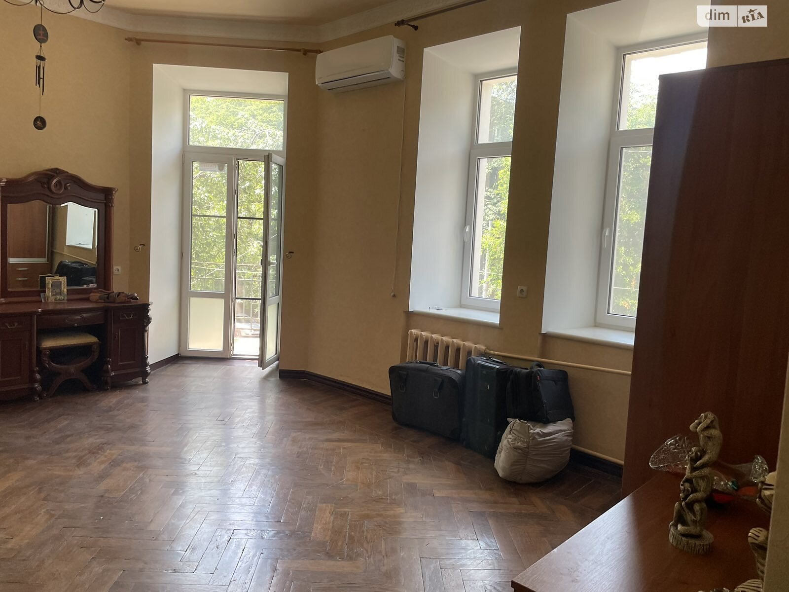 Продажа шестикомнатной квартиры в Одессе, на ул. Кузнечная, район Приморский фото 1 Продажа шестикомнатной квартиры в Одессе, на ул. Кузнечная, район Приморский фото 1