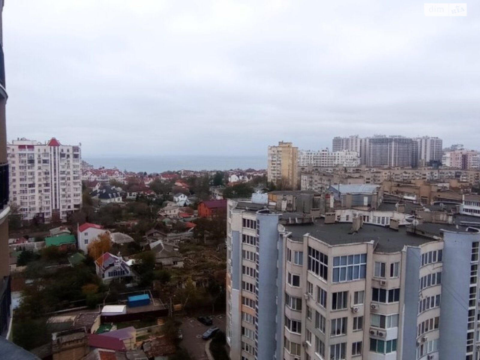 Продаж трикімнатної квартири в Одесі, на пров. Полуничний 24, район Приморський фото 1