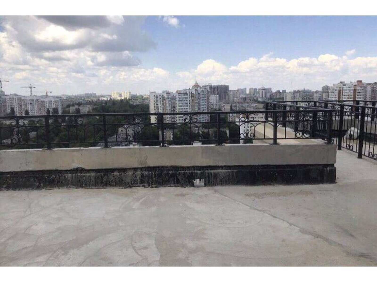 Продажа трехкомнатной квартиры в Одессе, на пер. Клубничный, район Приморский фото 1