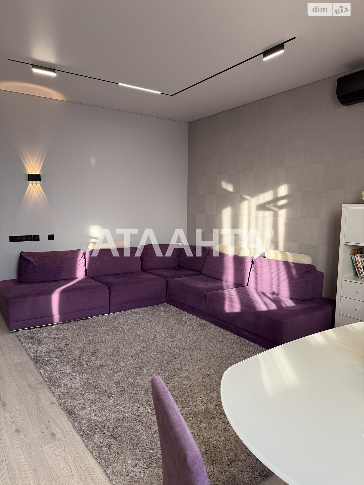 Продажа трехкомнатной квартиры в Одессе, на ул. Армейская 8Б, район Приморский фото 1 Продажа трехкомнатной квартиры в Одессе, на ул. Армейская 8Б, район Приморский фото 1
