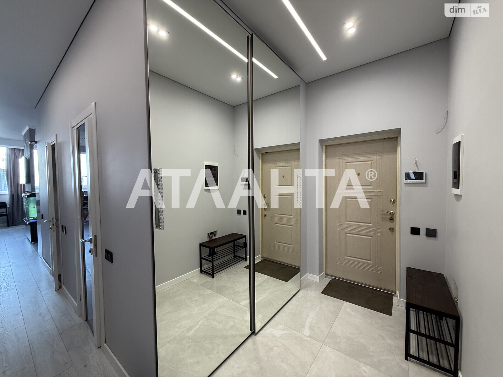 Продажа трехкомнатной квартиры в Одессе, на ул. Армейская 8Б, район Приморский фото 1 Продажа трехкомнатной квартиры в Одессе, на ул. Армейская 8Б, район Приморский фото 1