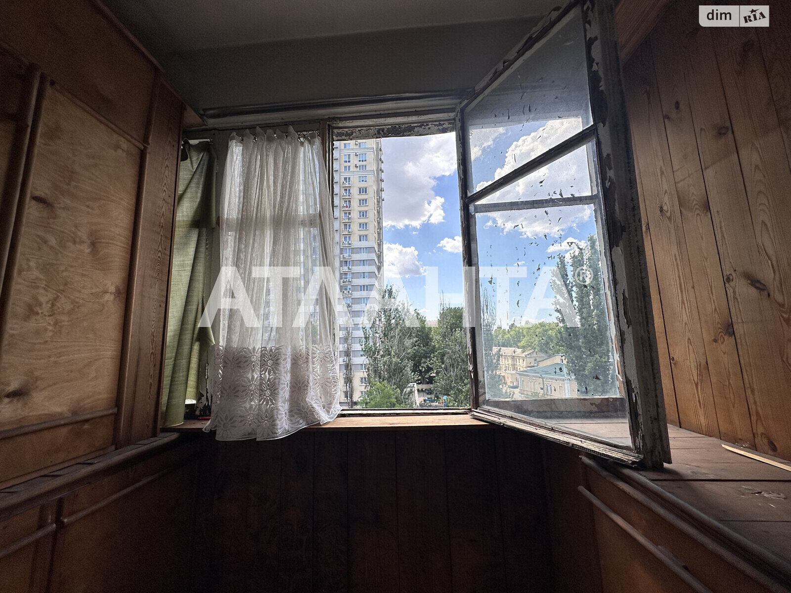 Продажа трехкомнатной квартиры в Одессе, на ул. Армейская, район Приморский фото 1 Продажа трехкомнатной квартиры в Одессе, на ул. Армейская, район Приморский фото 1