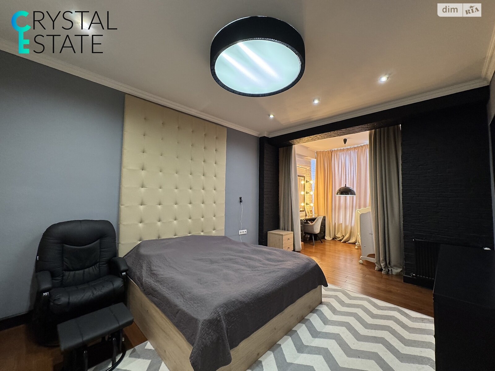 Продаж чотирикімнатної квартири в Одесі, на вул. Армійська 8Б, район Приморський фото 1