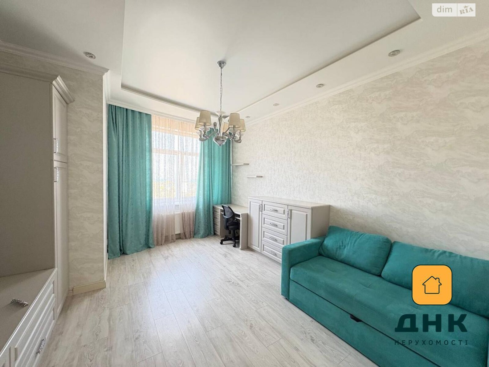 Продаж трикімнатної квартири в Одесі, на вул. Леонтовича 16, район Приморський фото 1 Продаж трикімнатної квартири в Одесі, на вул. Леонтовича 16, район Приморський фото 1