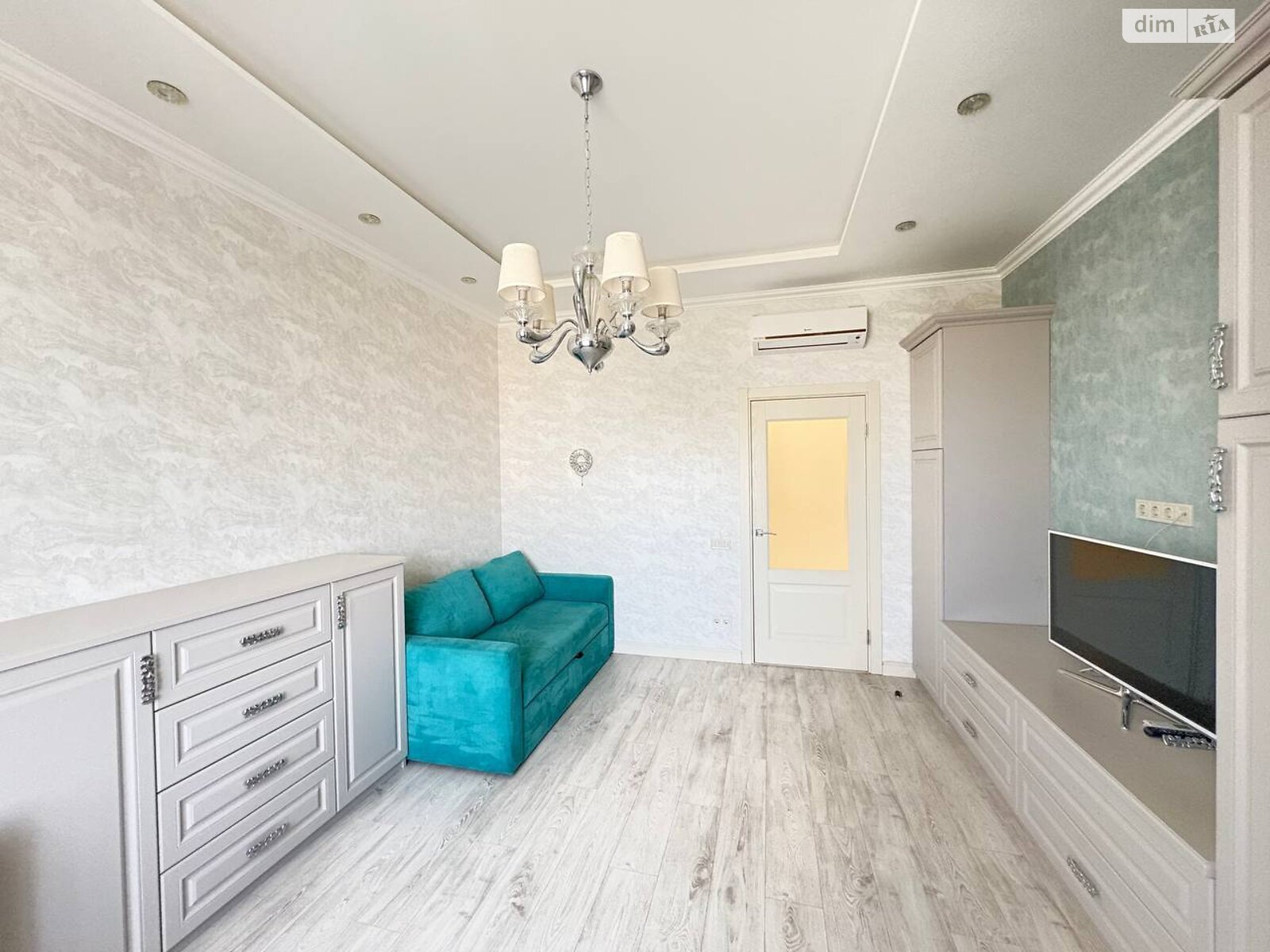 Продажа трехкомнатной квартиры в Одессе, на ул. Леонтовича 16, район Приморский фото 1 Продажа трехкомнатной квартиры в Одессе, на ул. Леонтовича 16, район Приморский фото 1