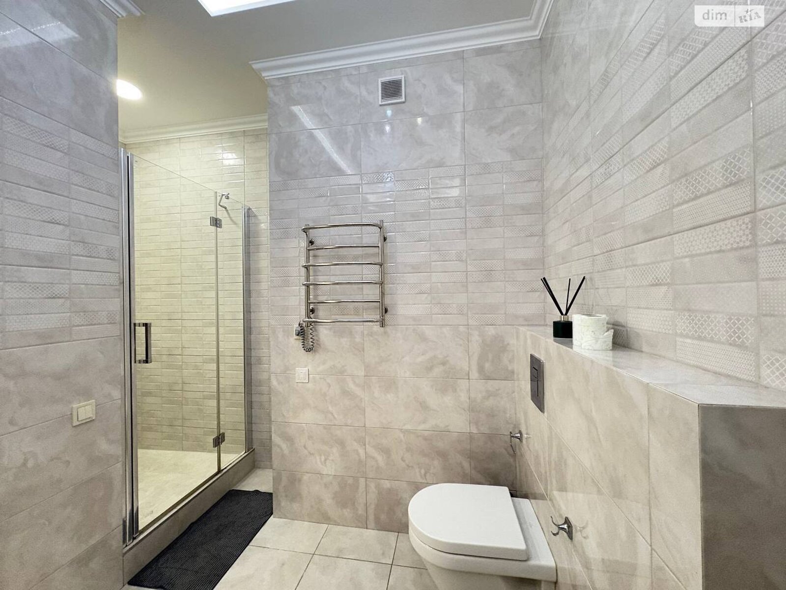 Продажа трехкомнатной квартиры в Одессе, на ул. Леонтовича 16, район Приморский фото 1 Продажа трехкомнатной квартиры в Одессе, на ул. Леонтовича 16, район Приморский фото 1