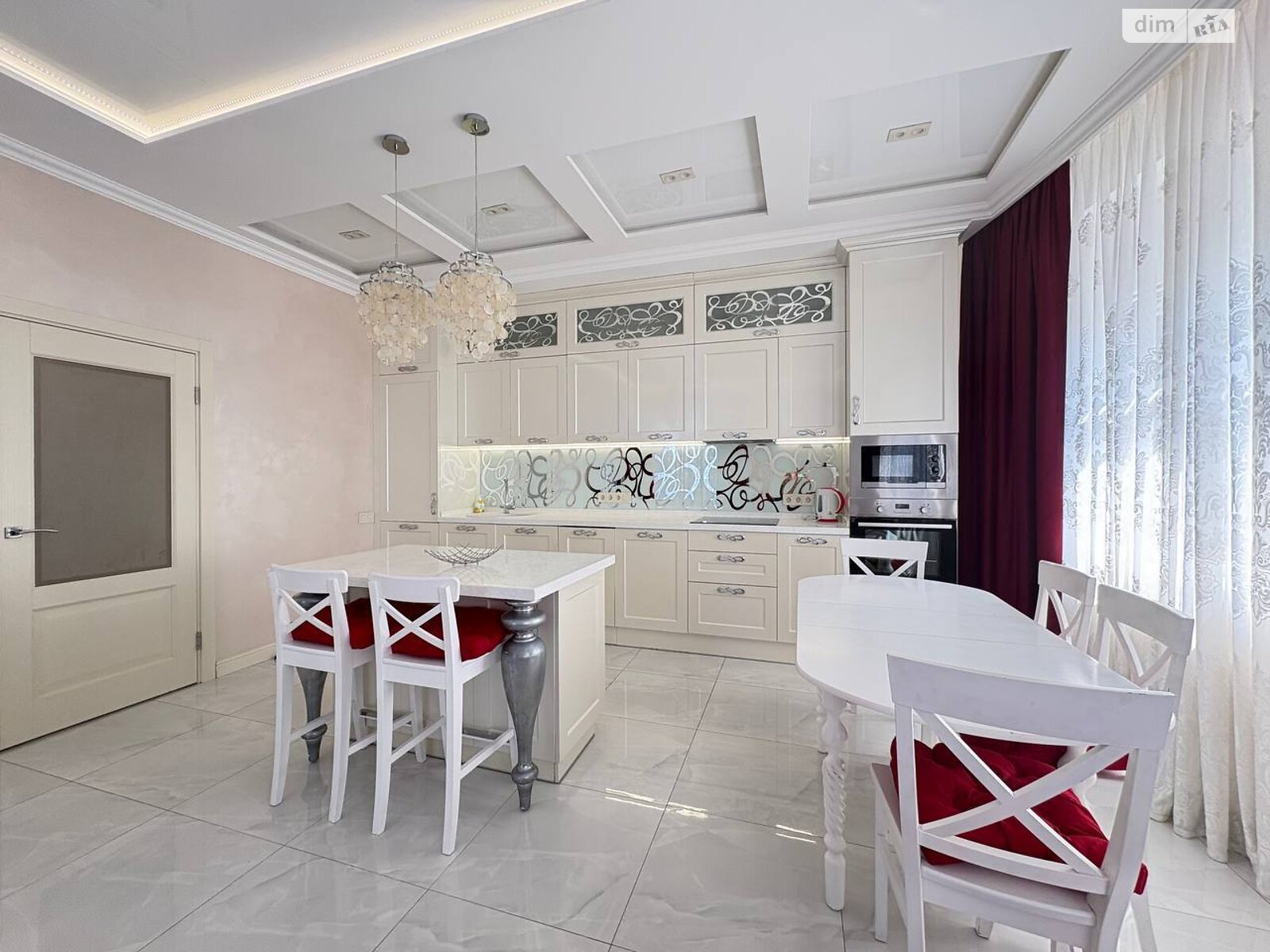 Продажа трехкомнатной квартиры в Одессе, на ул. Леонтовича 16, район Приморский фото 1 Продажа трехкомнатной квартиры в Одессе, на ул. Леонтовича 16, район Приморский фото 1
