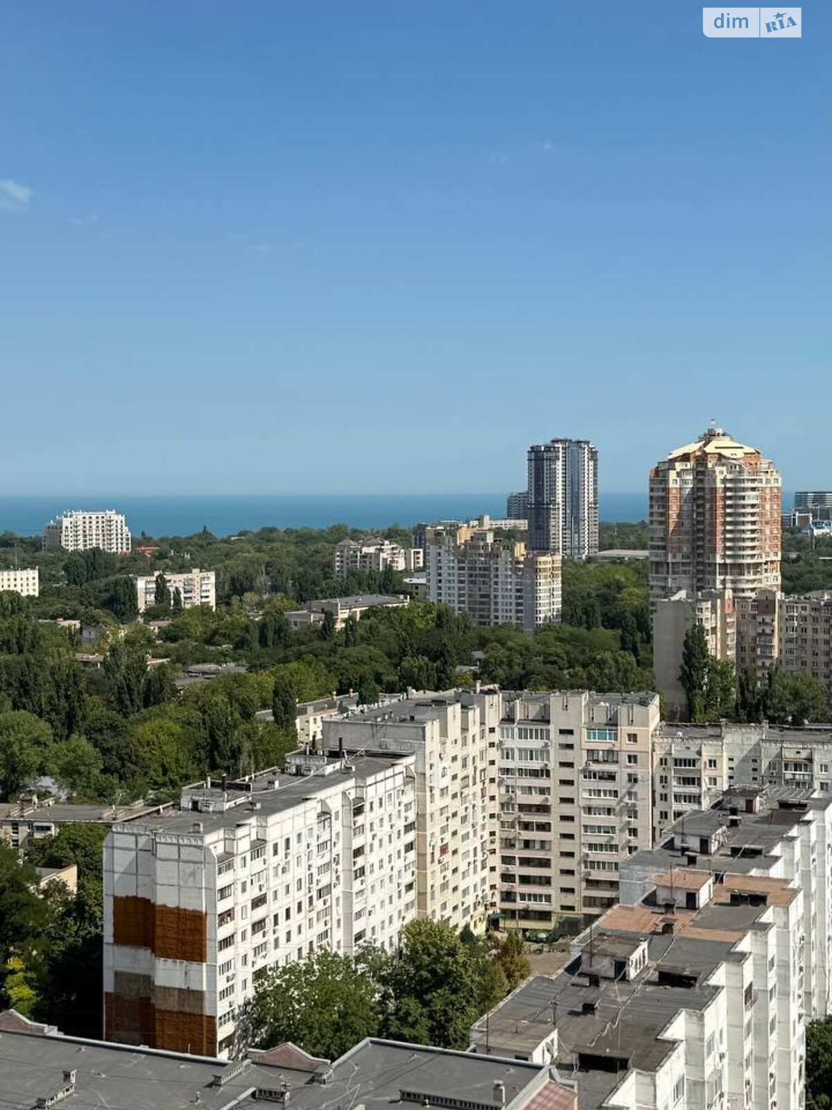 Продажа трехкомнатной квартиры в Одессе, на просп. Леси Украинки, район Приморский фото 1 Продажа трехкомнатной квартиры в Одессе, на просп. Леси Украинки, район Приморский фото 1