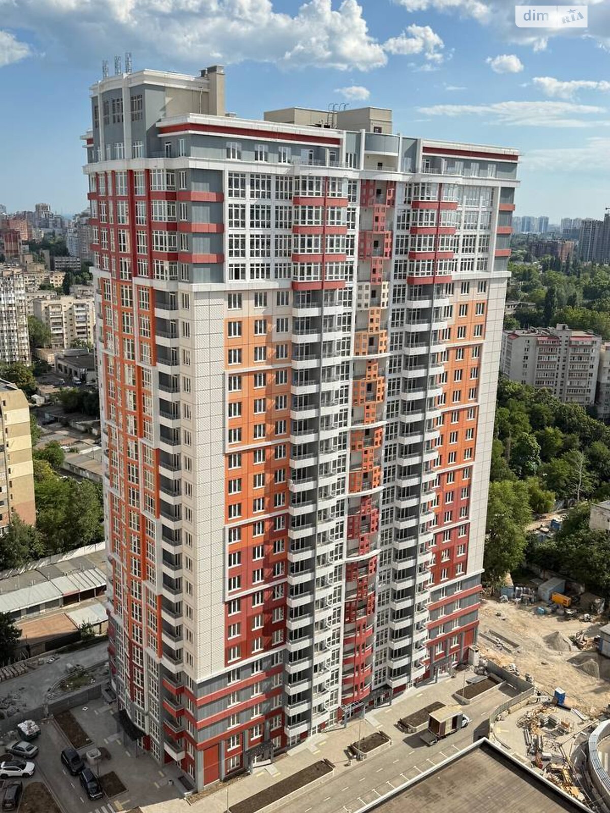 Продажа трехкомнатной квартиры в Одессе, на просп. Леси Украинки, район Приморский фото 1 Продажа трехкомнатной квартиры в Одессе, на просп. Леси Украинки, район Приморский фото 1