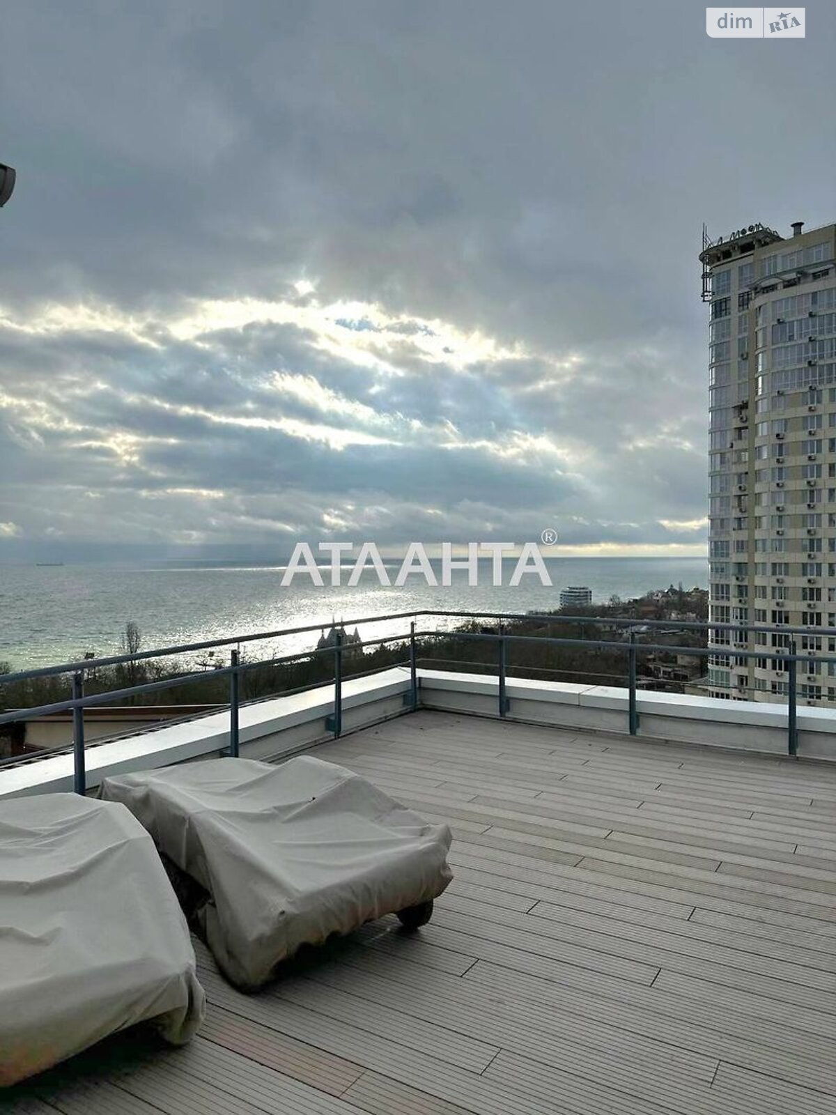 Продажа четырехкомнатной квартиры в Одессе, на ул. Литературная 1А, район Приморский фото 1