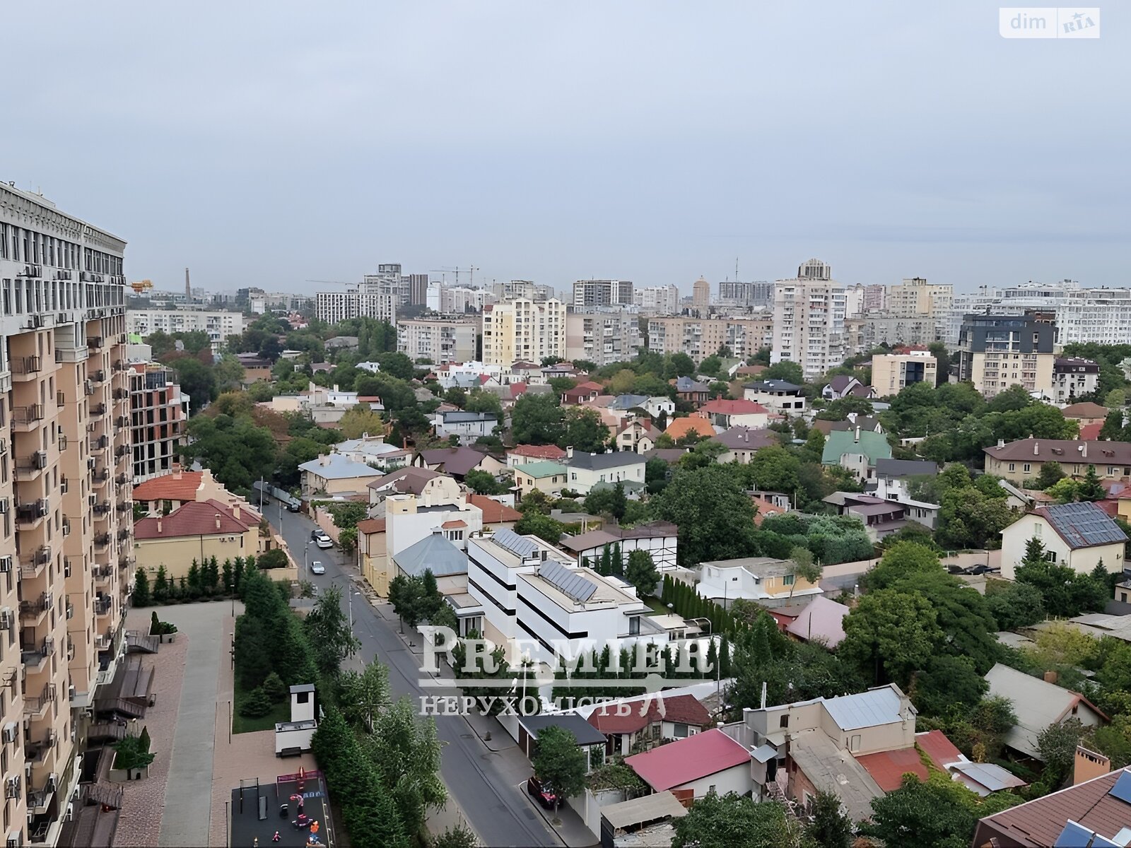 Продажа двухкомнатной квартиры в Одессе, на ул. Литературная 10, район Приморский фото 1 Продажа двухкомнатной квартиры в Одессе, на ул. Литературная 10, район Приморский фото 1