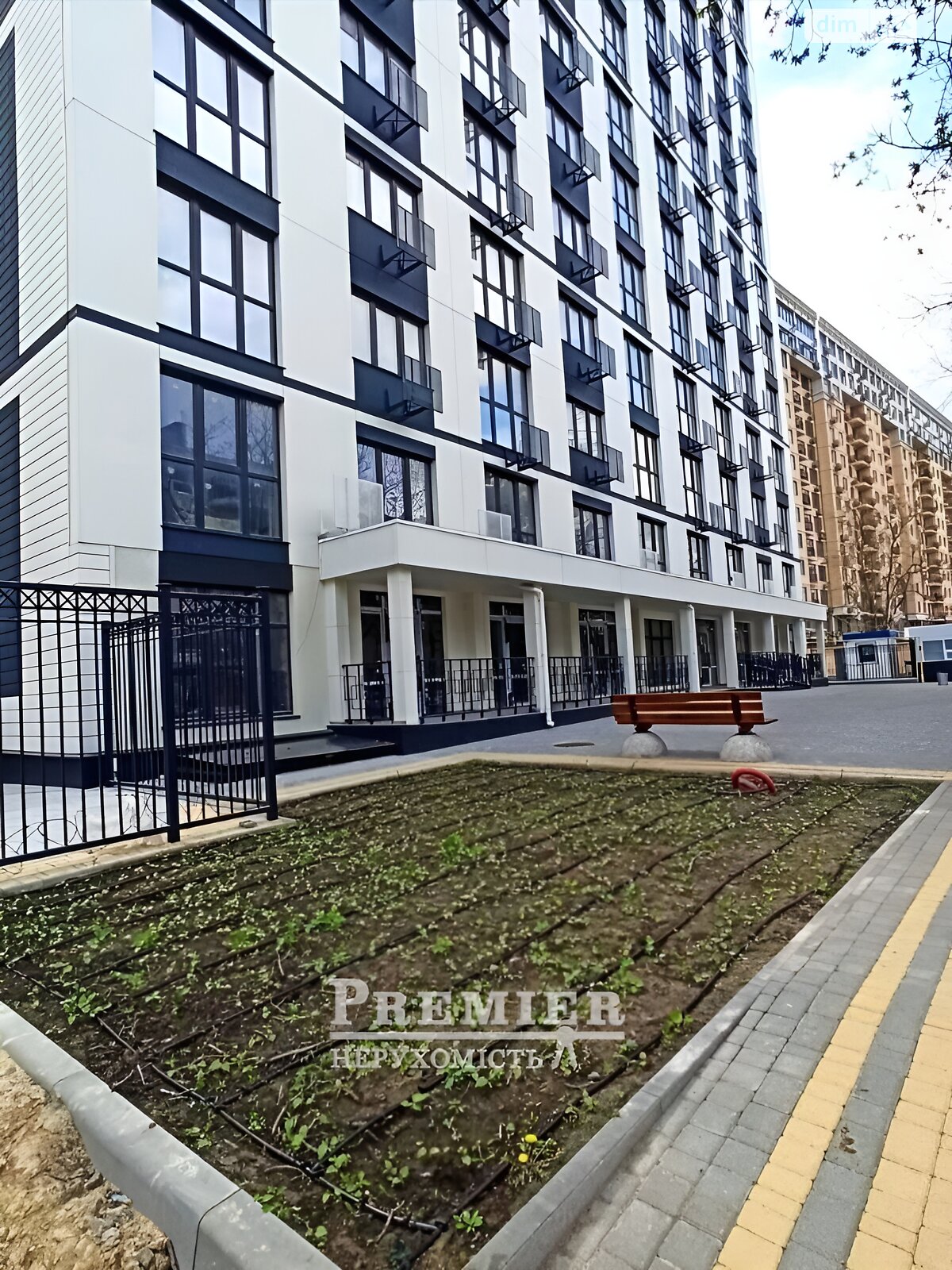 Продажа двухкомнатной квартиры в Одессе, на ул. Литературная 10, район Приморский фото 1 Продажа двухкомнатной квартиры в Одессе, на ул. Литературная 10, район Приморский фото 1