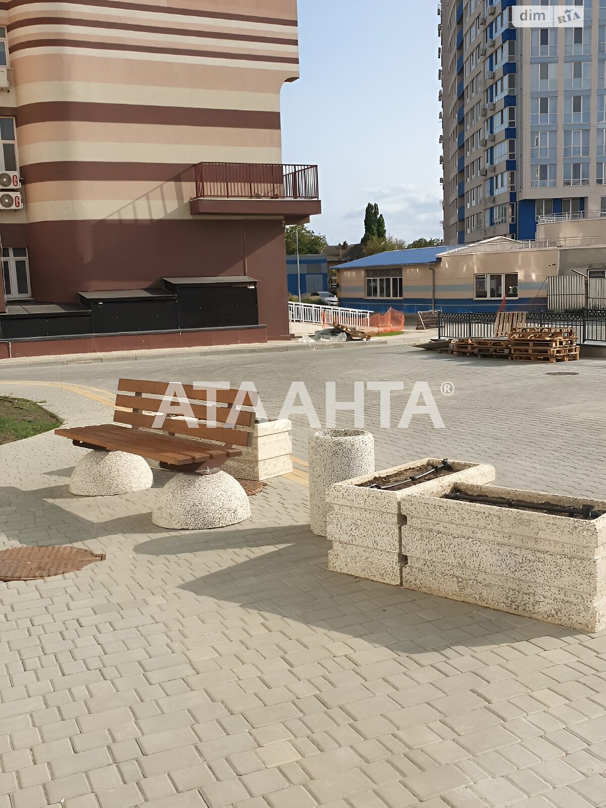 Продажа двухкомнатной квартиры в Одессе, на ул. Литературная 10, район Приморский фото 2 Продажа двухкомнатной квартиры в Одессе, на ул. Литературная 10, район Приморский фото 2